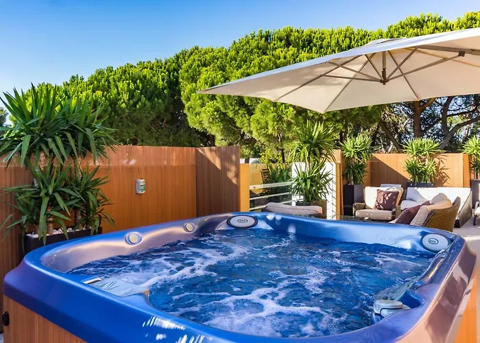 Penthouse Duplex Rooftop Jacuzzi 4 6 Beds 8 Persons Κασκαΐς
