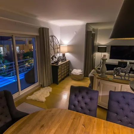 Apartmán Penthouse Duplex Rooftop Jacuzzi 4 6 Beds 8 Persons *