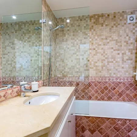 Apartmán Penthouse Duplex Rooftop Jacuzzi 4 6 Beds 8 Persons *