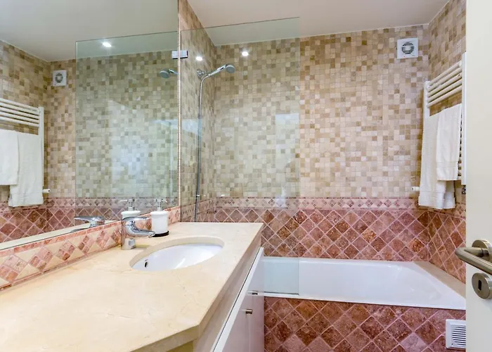 Appartement Penthouse Duplex Rooftop Jacuzzi 4 6 Beds 8 Persons *